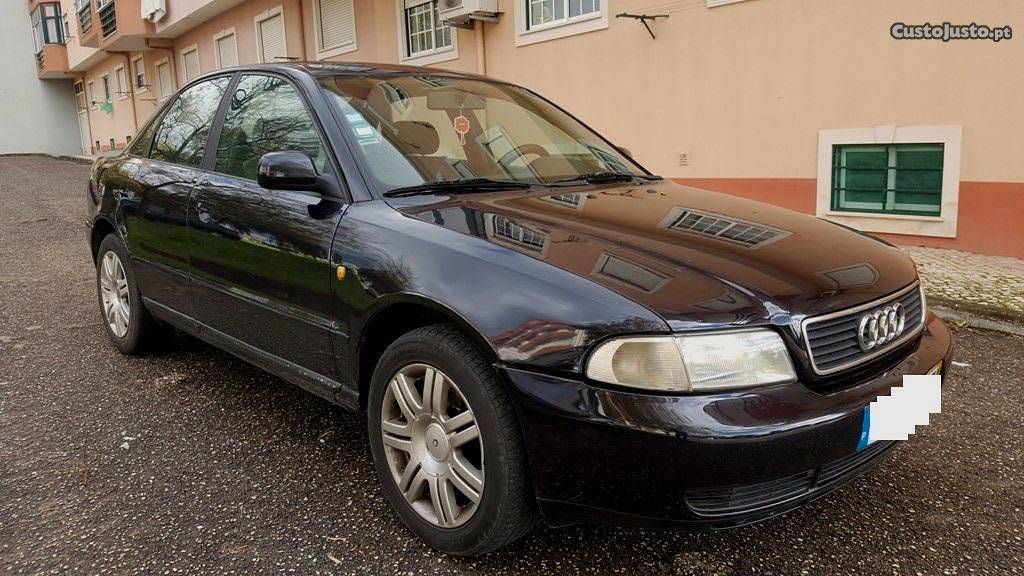 Audi A4 1.9 TDI Attraction Maio/98 - à venda - Ligeiros