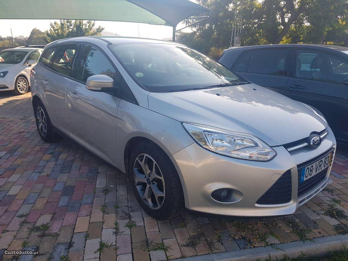 Ford Focus 1.6 CDTI Junho/14 - à venda - Ligeiros