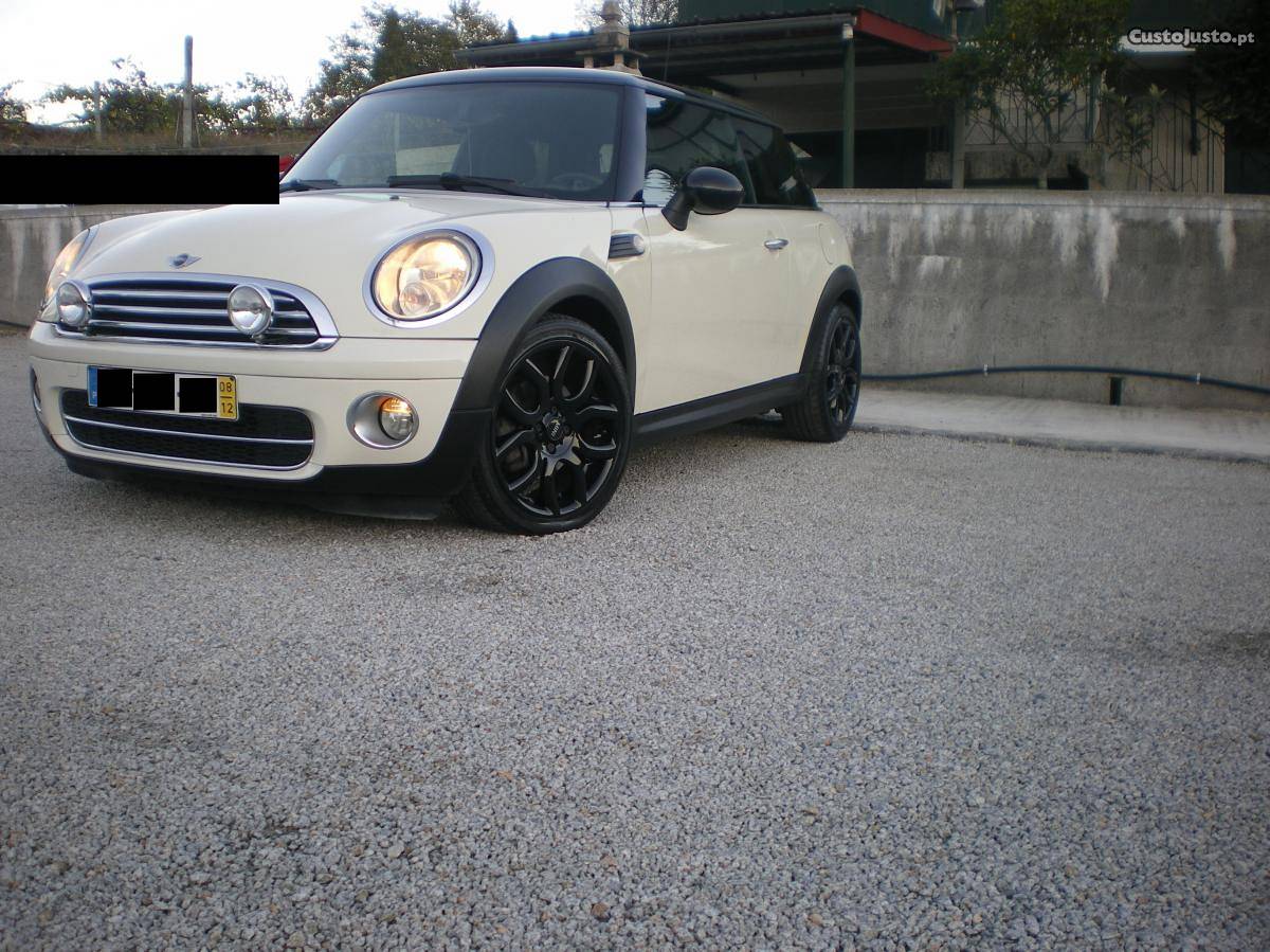 MINI Cooper Cooper D Dezembro/08 - à venda - Ligeiros