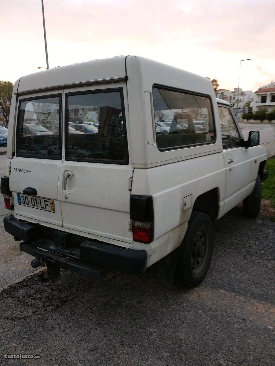 Nissan Patrol Maio/98 - à venda - Pick-up/ Todo-o-Terreno,