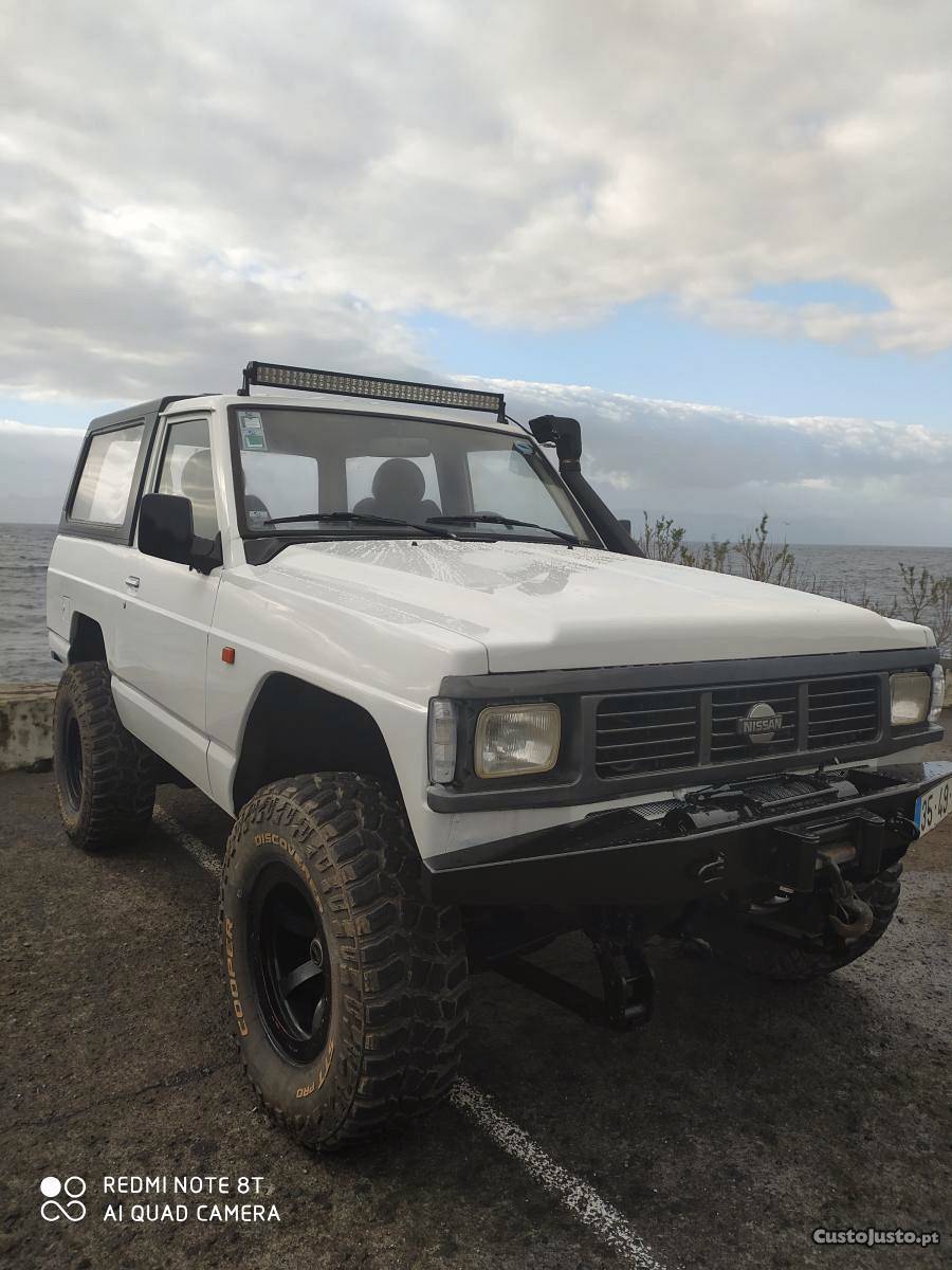 Nissan Patrol Y 260 Maio/96 - à venda - Pick-up/