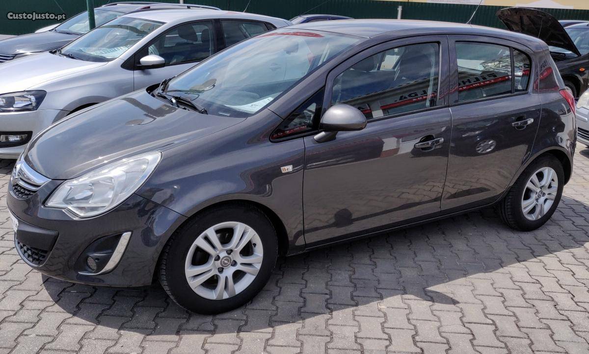 Opel Corsa 1.3 CDTI ECOFLEX Dezembro/11 - à venda -