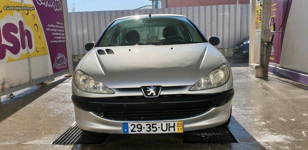 Peugeot  HDI ANO BARATO Outubro/02 - à venda -