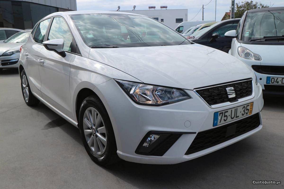 Seat Ibiza V cv Março/18 - à venda - Ligeiros