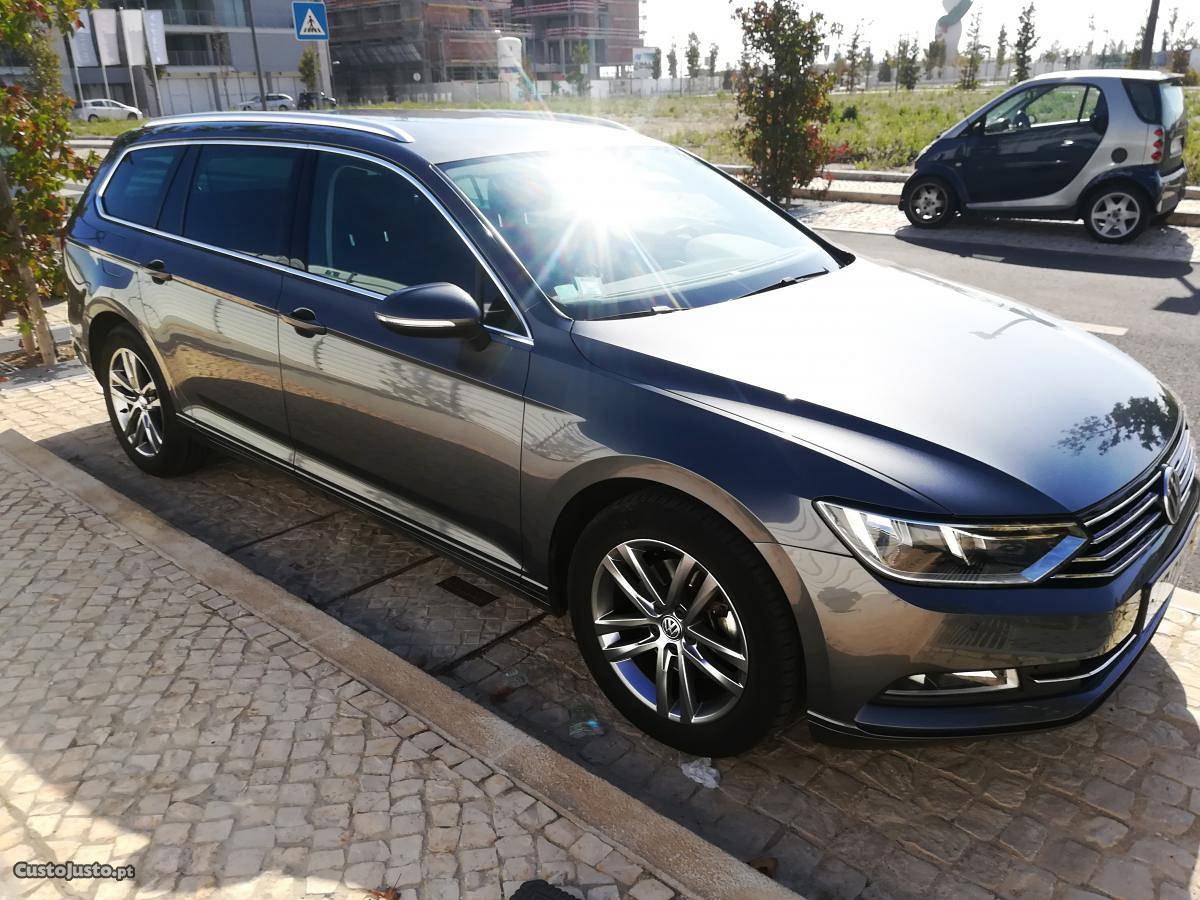 VW Passat 1.6Tdi 120Cv Variant Outubro/15 - à venda -