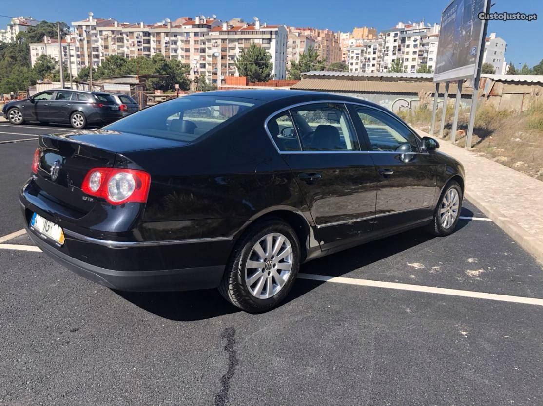 VW Passat Confortline Outubro/09 - à venda - Ligeiros