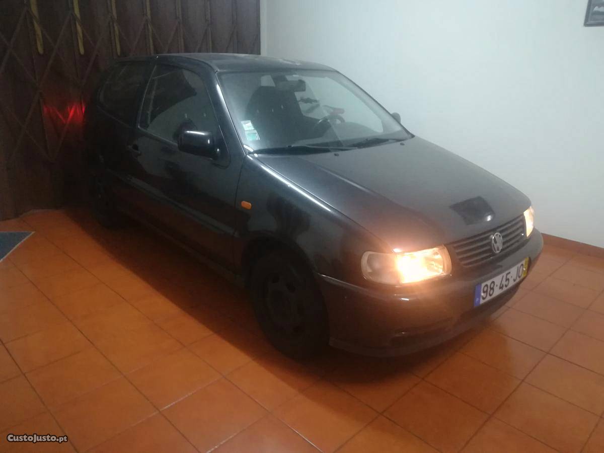 VW Polo 1.0 C/ Dir. Assist. Março/98 - à venda - Ligeiros