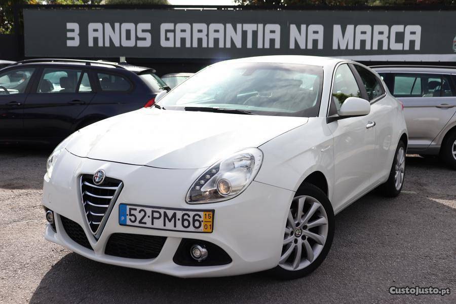 Alfa Romeo Giulietta 1.6 JTDM Distinctive Janeiro/15 - à