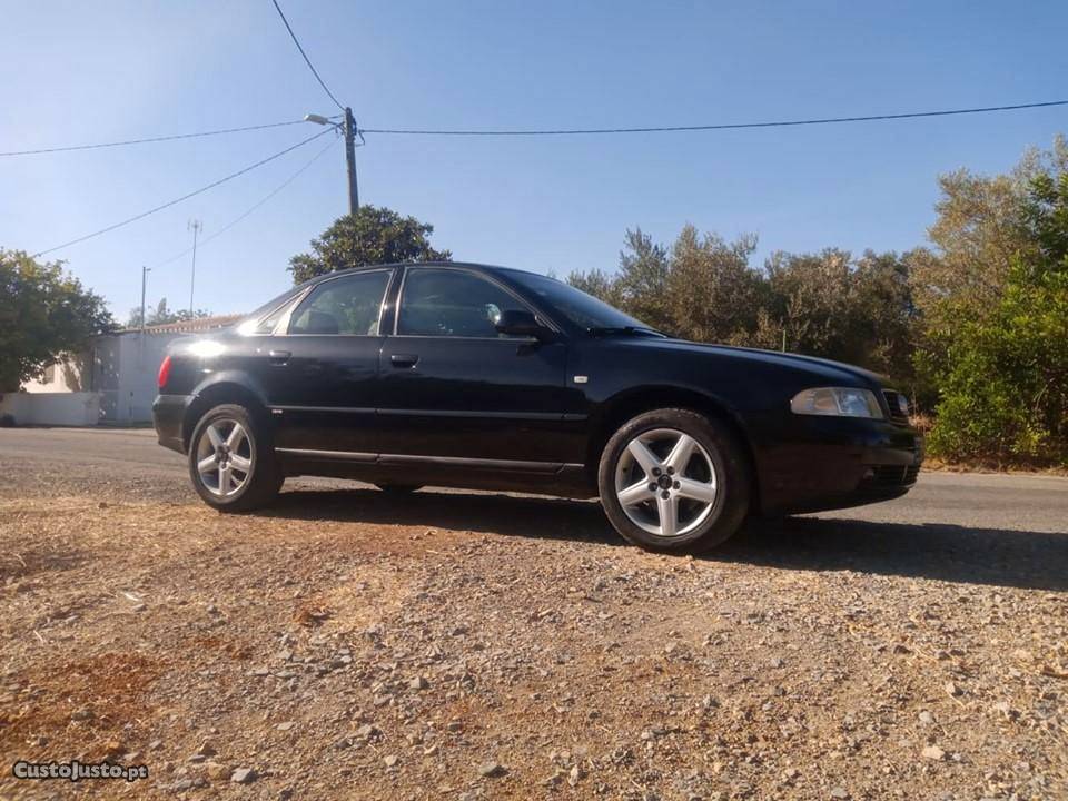 Audi A4 1.9 tdi 115 cv sport Julho/00 - à venda - Ligeiros