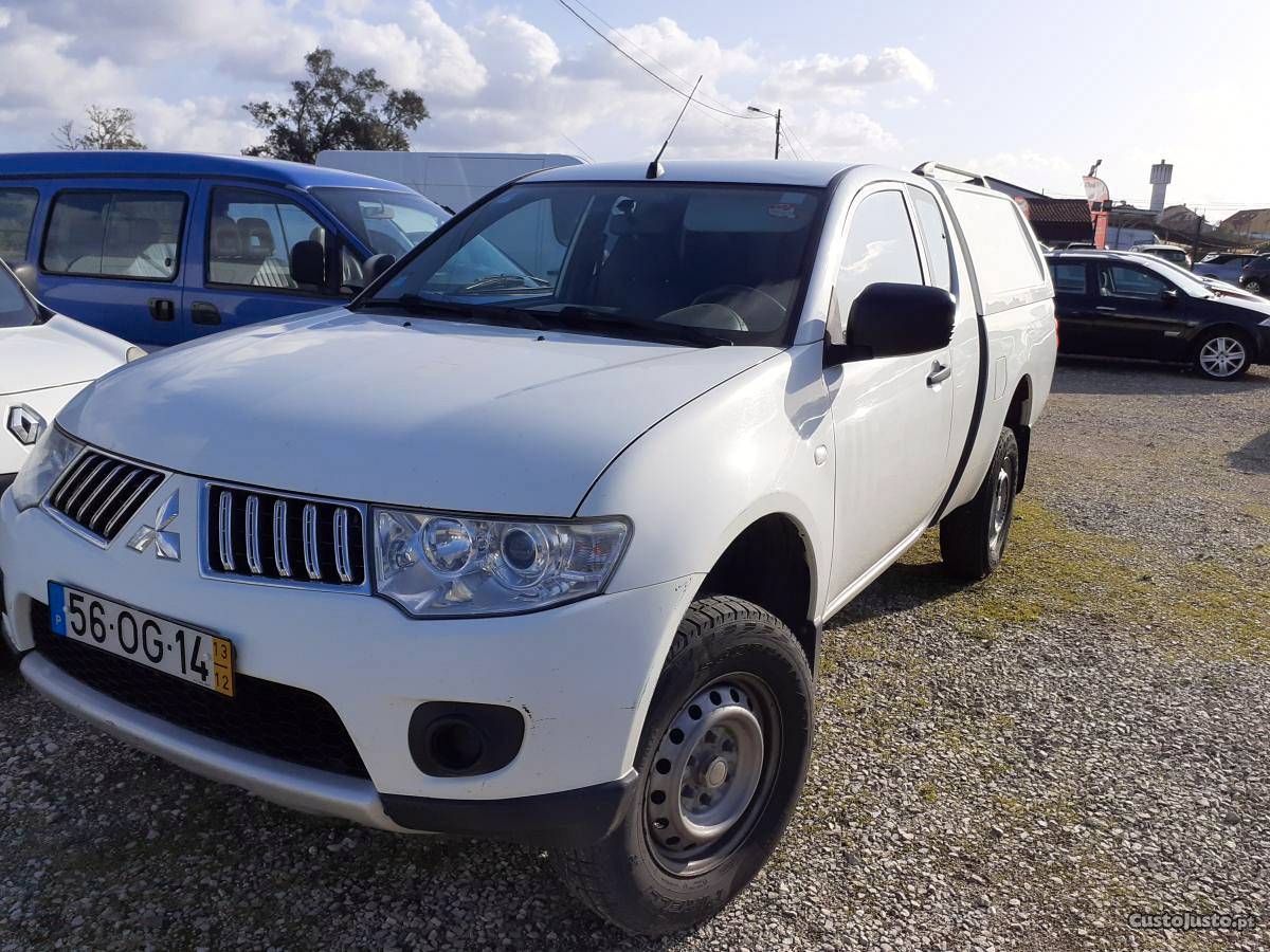 Mitsubishi L DI-D CLUB1 Dezembro/13 - à venda -