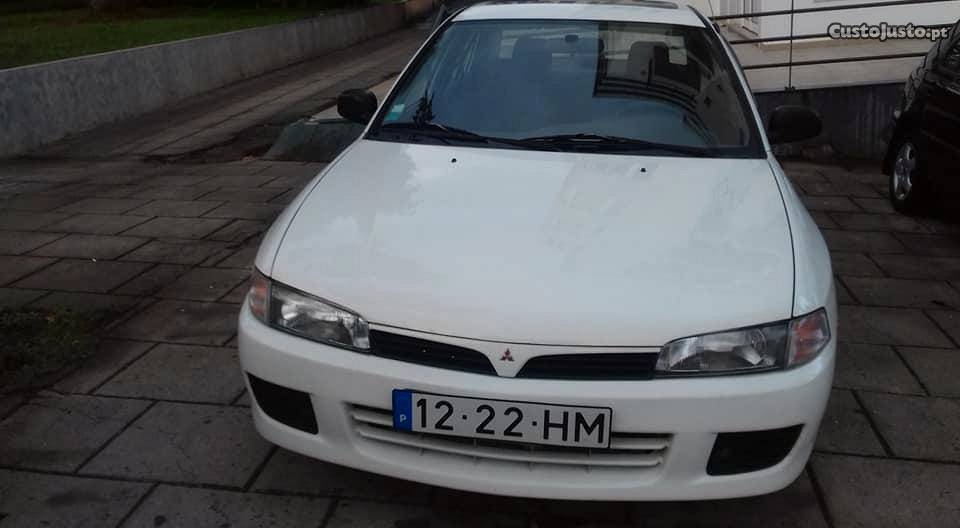 Mitsubishi Lancer gasolina Agosto/96 - à venda - Ligeiros