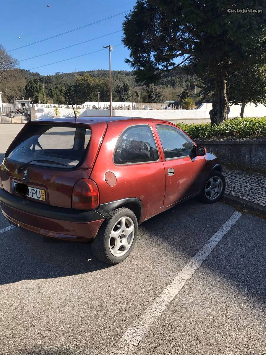 Opel Corsa B Dezembro/94 - à venda - Ligeiros Passageiros,