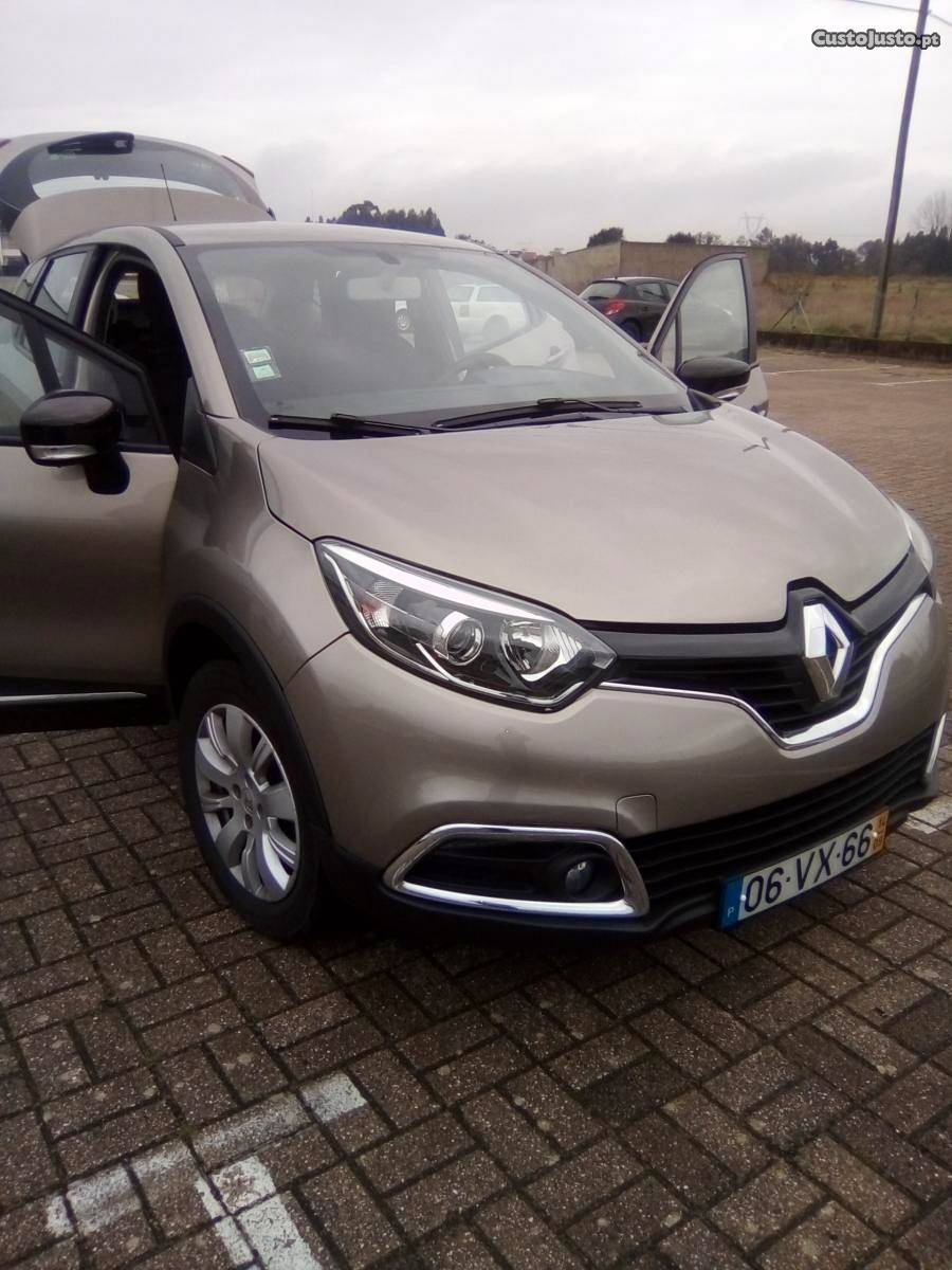 Renault Captur 1.5 diesel Setembro/14 - à venda - Ligeiros