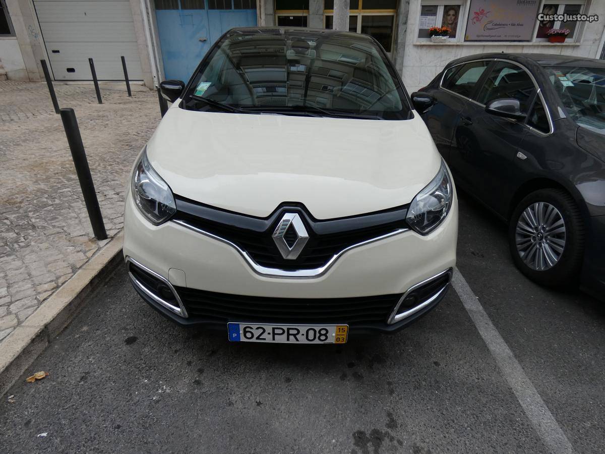 Renault Captur Exclusive 0,9 TCe Março/15 - à venda -