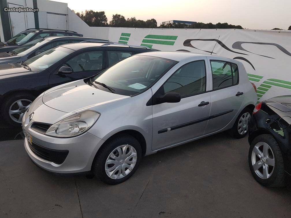 Renault Clio 1.5 Dci Março/08 - à venda - Ligeiros