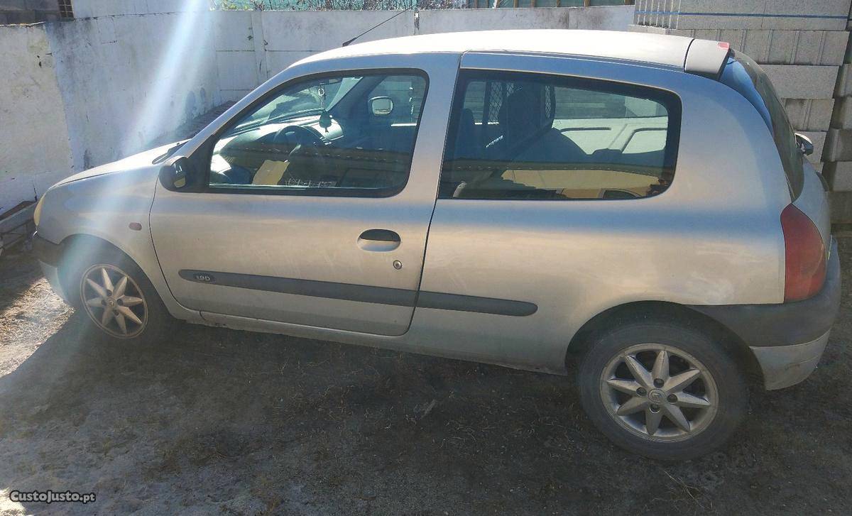 Renault Clio 1.9 Março/00 - à venda - Ligeiros