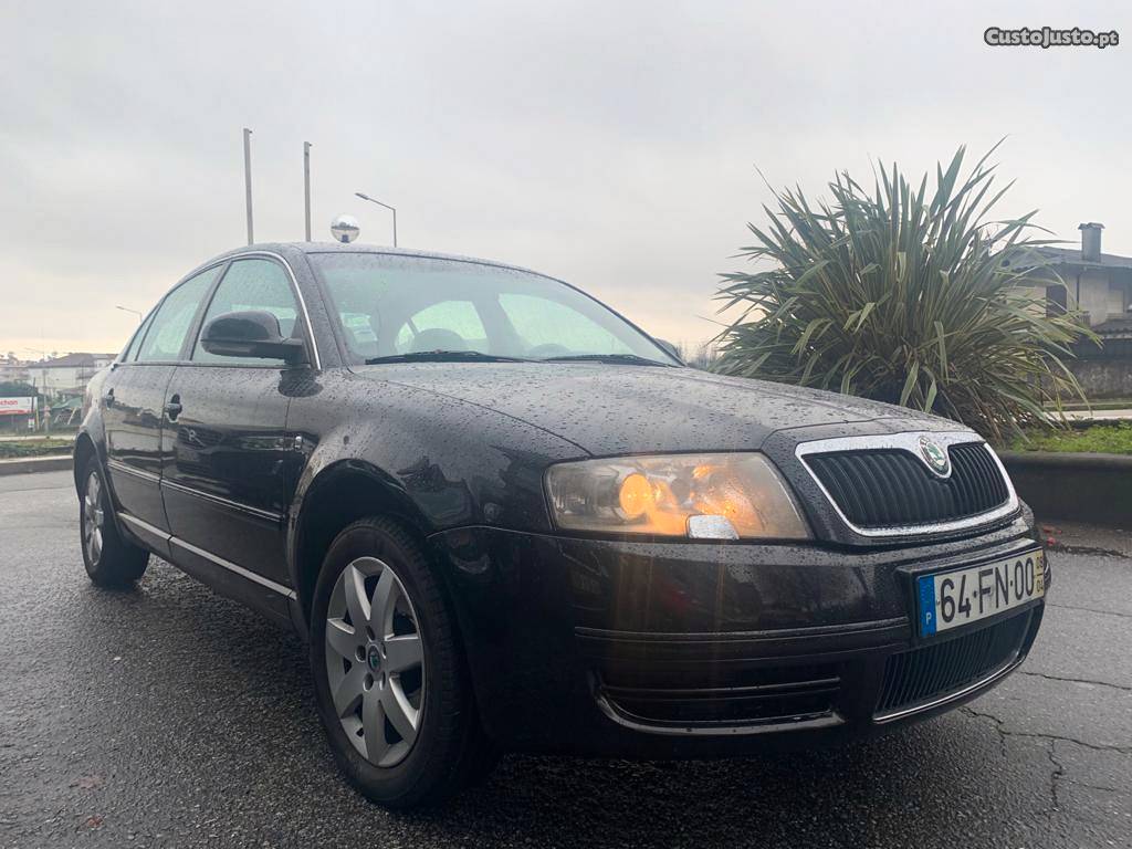 Skoda Superb 1.9 tdi 105 cv diesel Abril/08 - à venda -