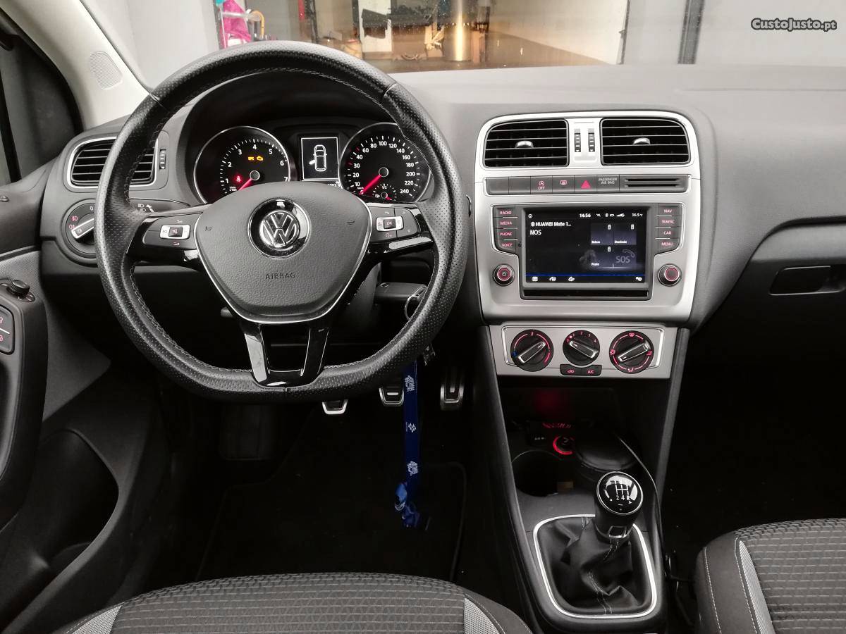 VW Polo Cross GPS Edition Dezembro/16 - à venda - Ligeiros