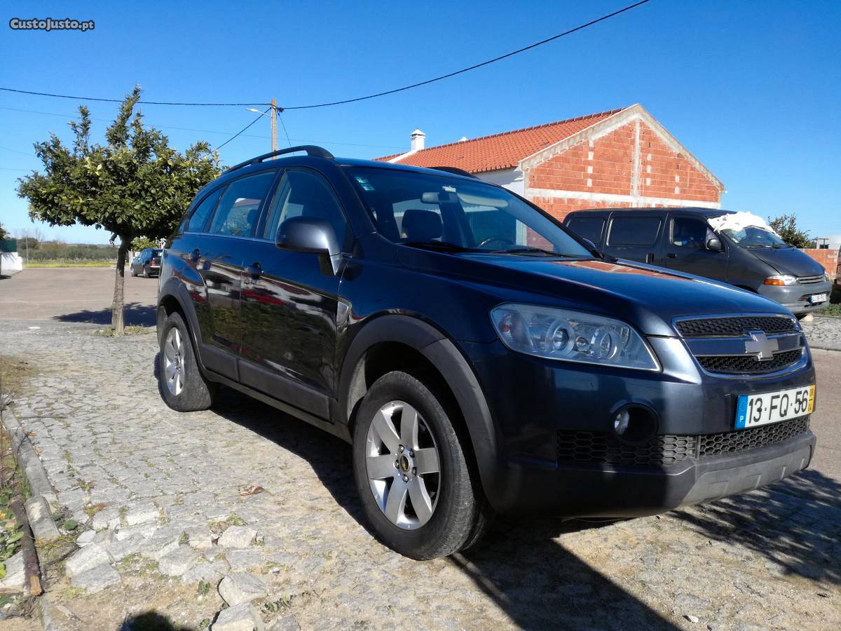 Chevrolet Captiva cv Abril/08 - à venda - Ligeiros