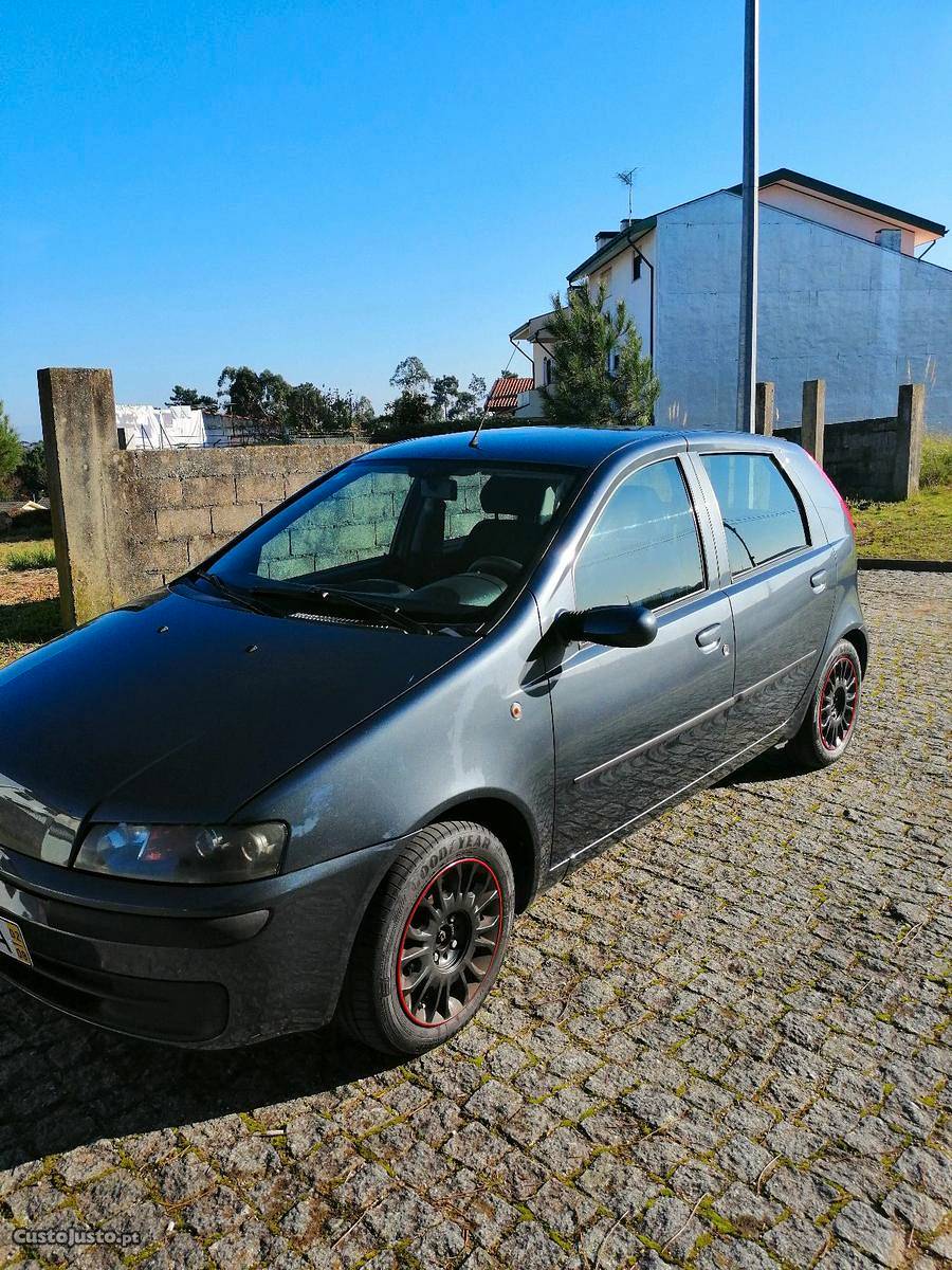 Fiat Punto 1.2 Agosto/02 - à venda - Ligeiros Passageiros,