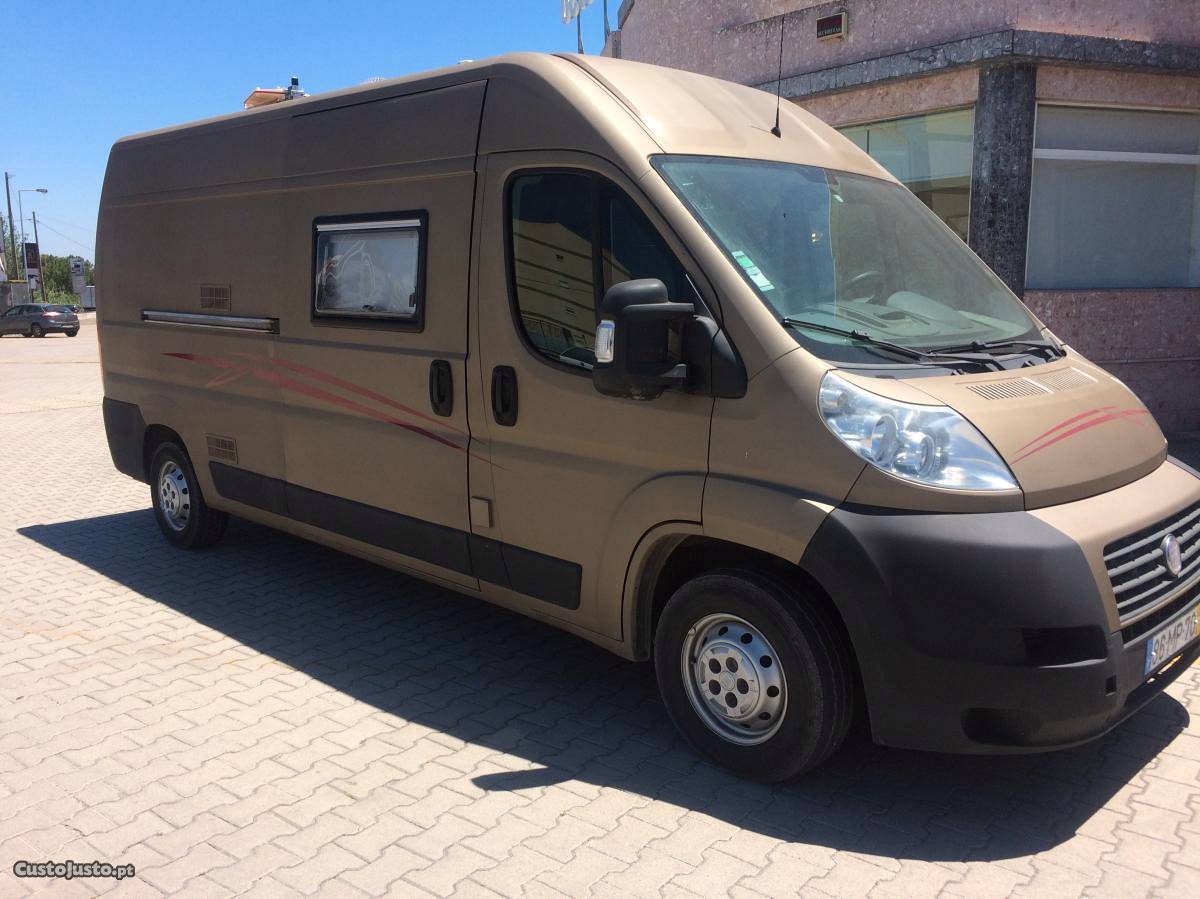 Furgão Fiat Ducato Janeiro/12 - à venda - Autocaravanas,