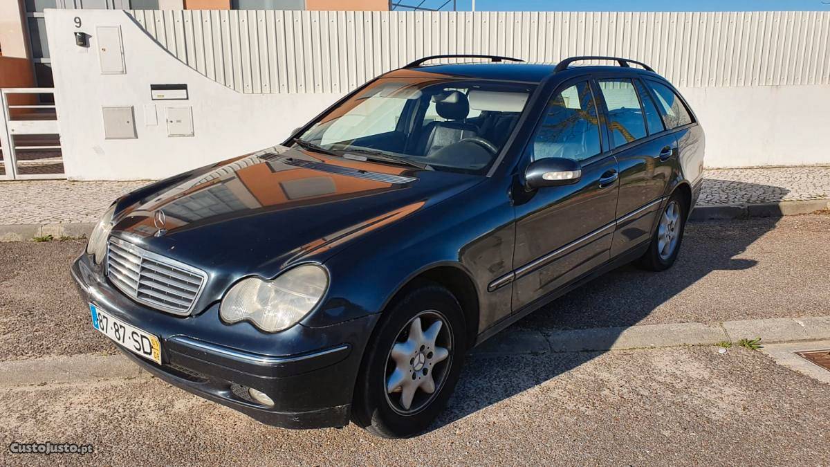 Mercedes-Benz C 220 Elegance Agosto/01 - à venda - Ligeiros