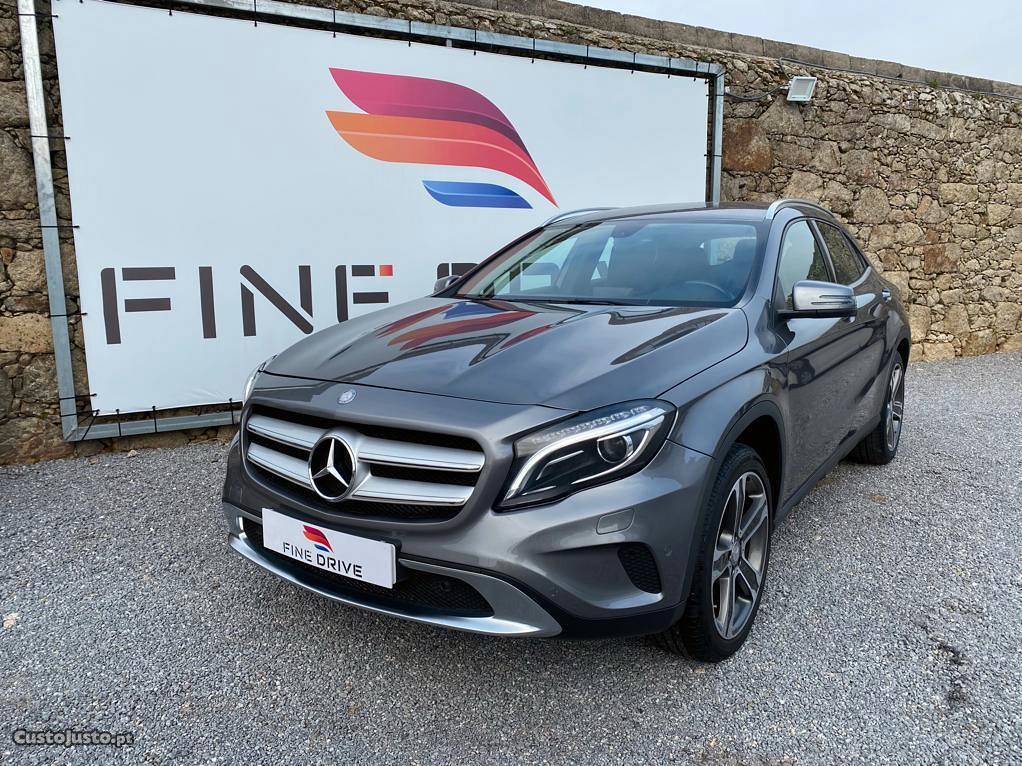 Mercedes-Benz GLA 200 Urban Novembro/15 - à venda -