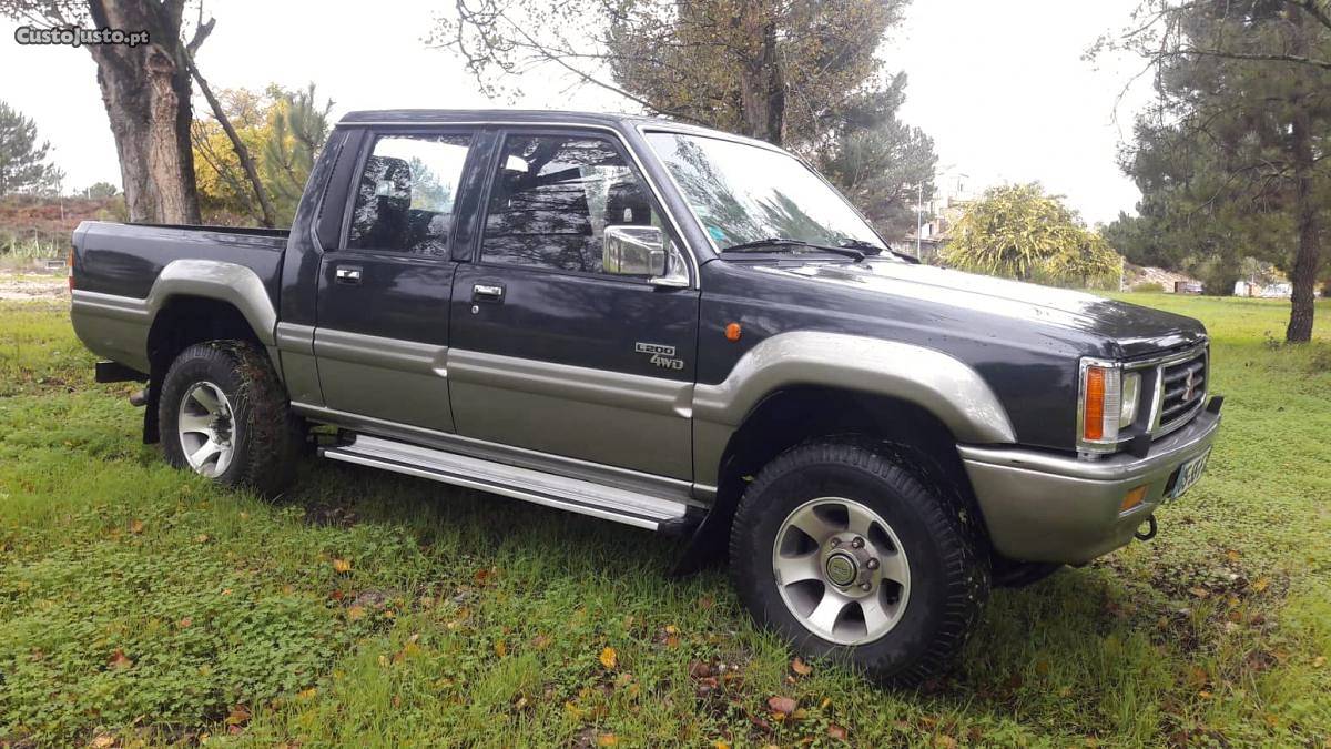 Mitsubishi L TD 4WD Junho/95 - à venda - Pick-up/