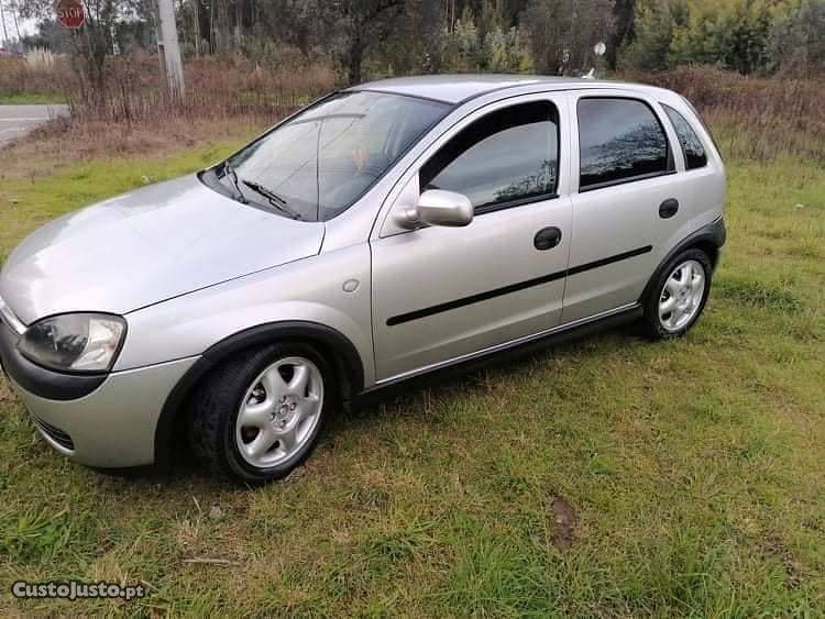 Opel Corsa 1.7 Dti isuzo Outubro/01 - à venda - Ligeiros