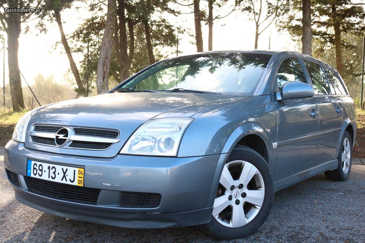 Opel Vectra C Station Wagon Maio/04 - à venda - Ligeiros