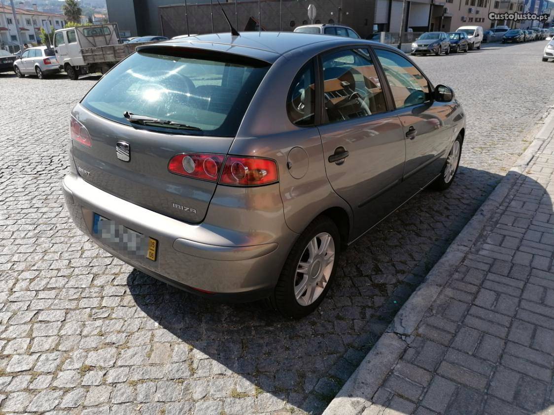 Seat Ibiza 6l sport v Junho/05 - à venda - Ligeiros