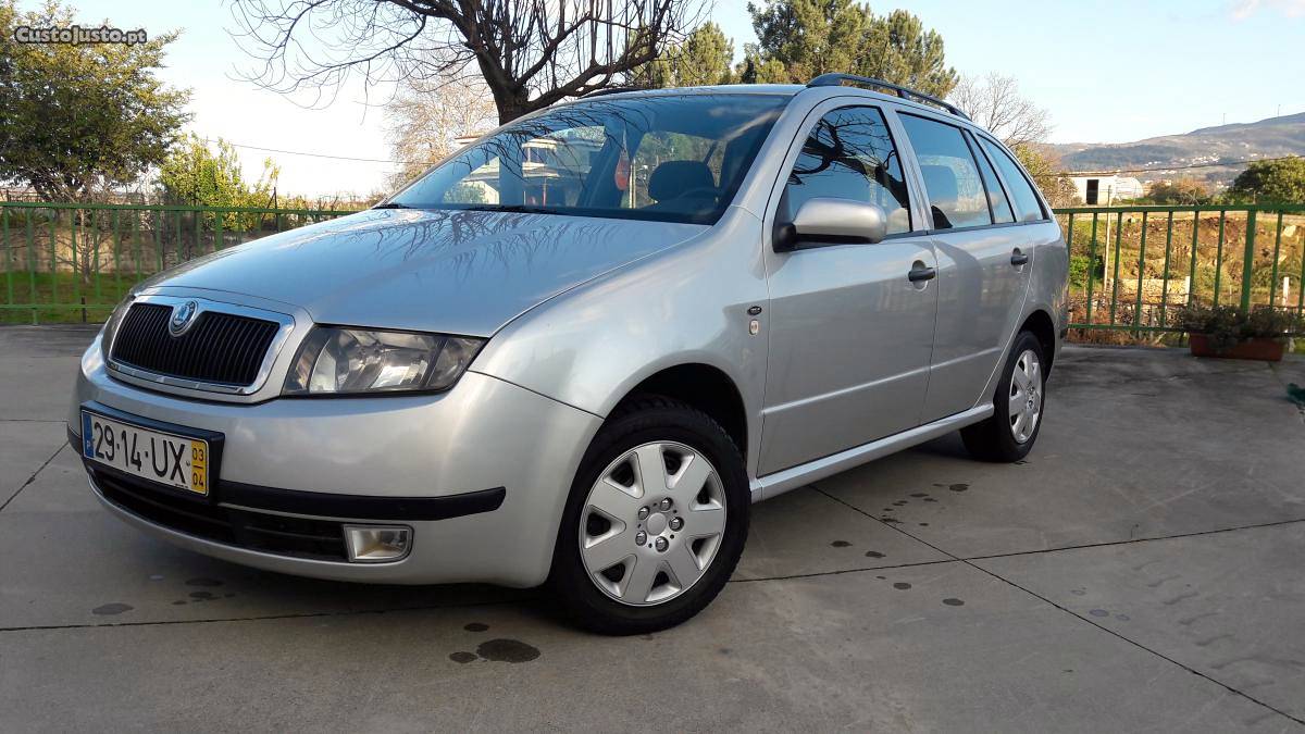 Skoda Fabia Carrinha 1.2 Abril/03 - à venda - Ligeiros