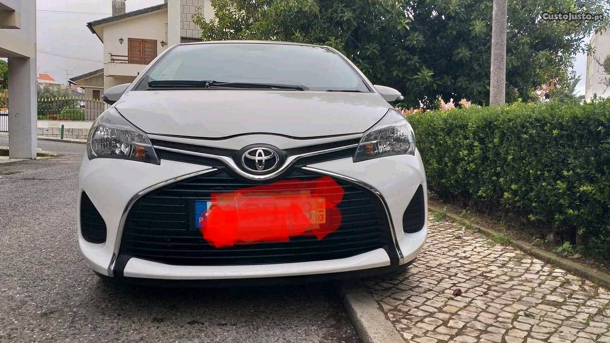 Toyota Yaris 1.4 diesel Full extras Março/16 - à venda -