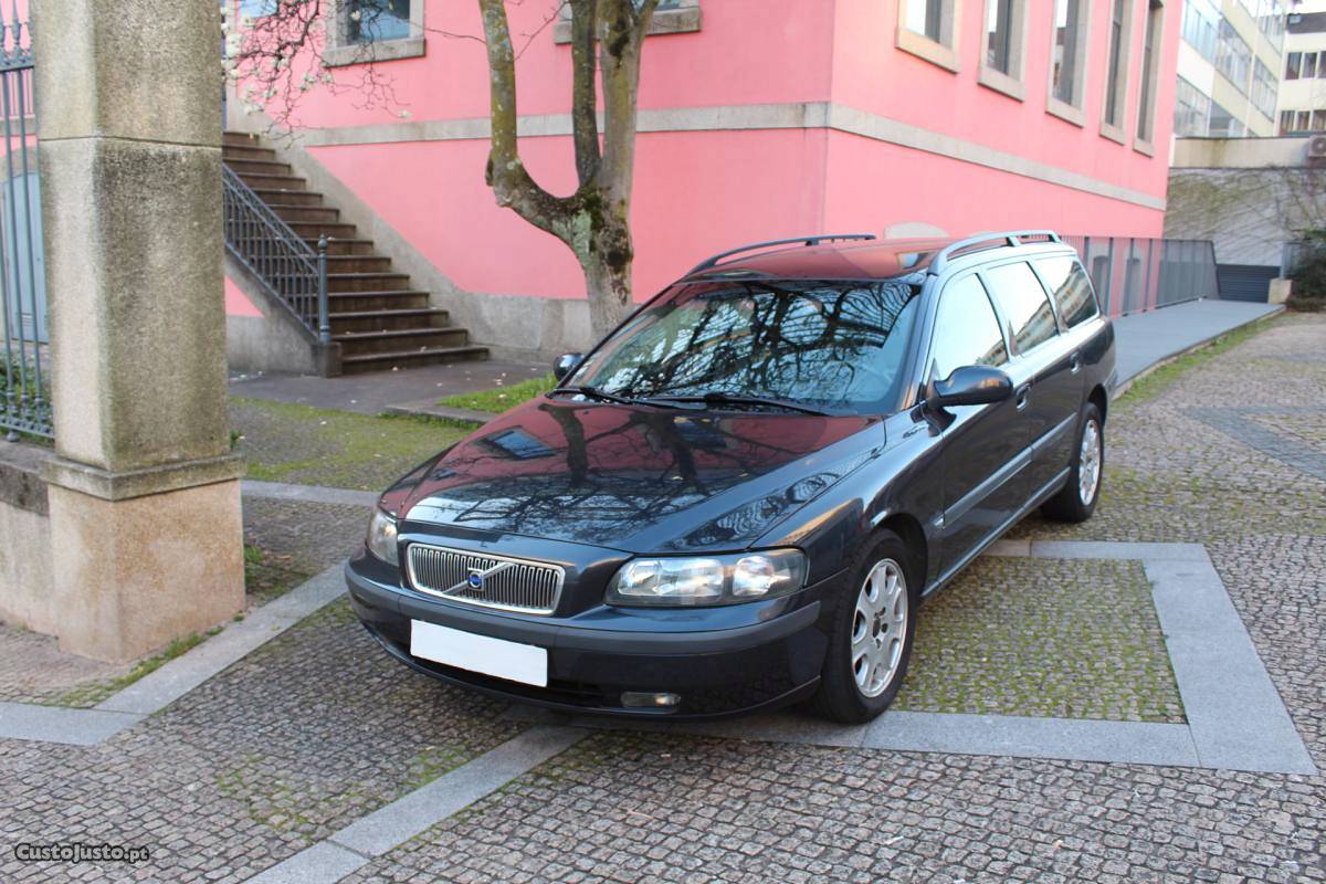 Volvo V70 DCV Janeiro/02 - à venda - Ligeiros