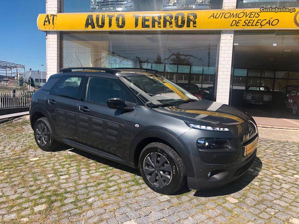 Citroën C4 Cactus 1.6 HDI Setembro/15 - à venda - Ligeiros