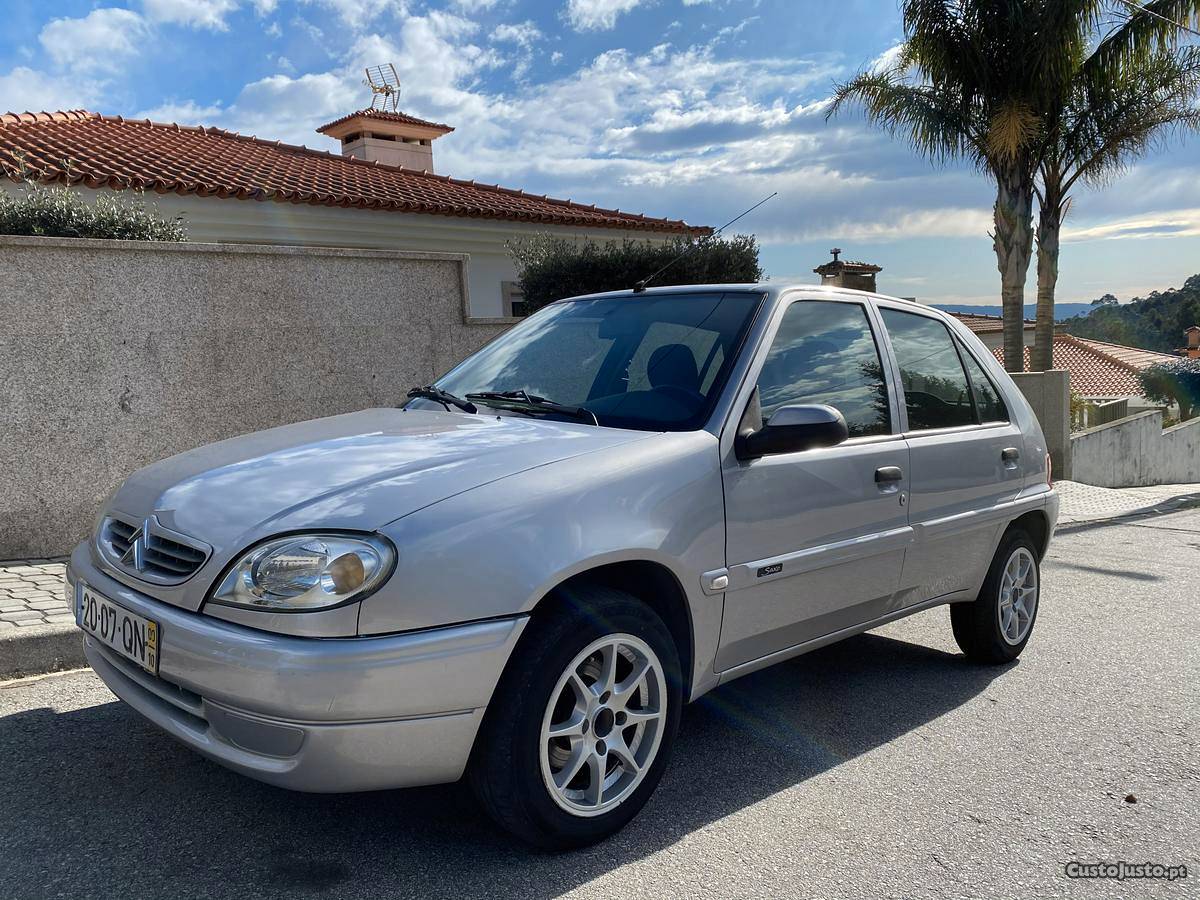 Citroën Saxo 1.1 Exclusive Outubro/00 - à venda - Ligeiros