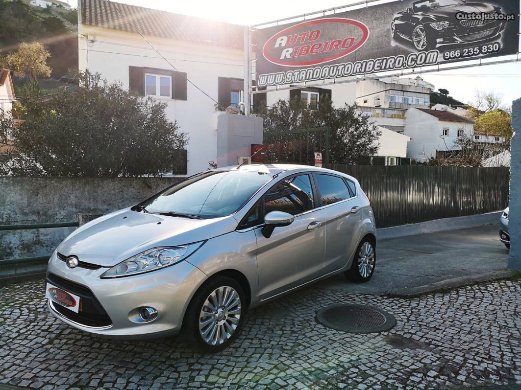 Ford Fiesta 1.4 TDCI TITANIUM Abril/09 - à venda - Ligeiros