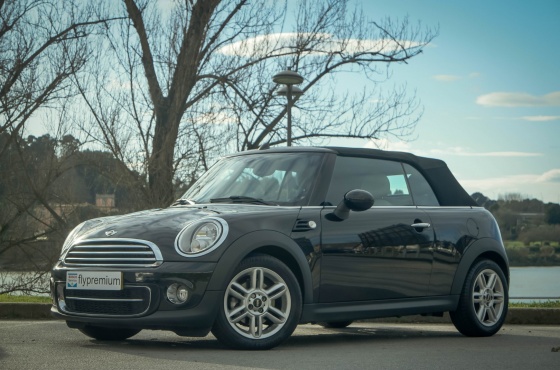 Mini Cabrio COOPER D - Flypremium Automoveis Lda