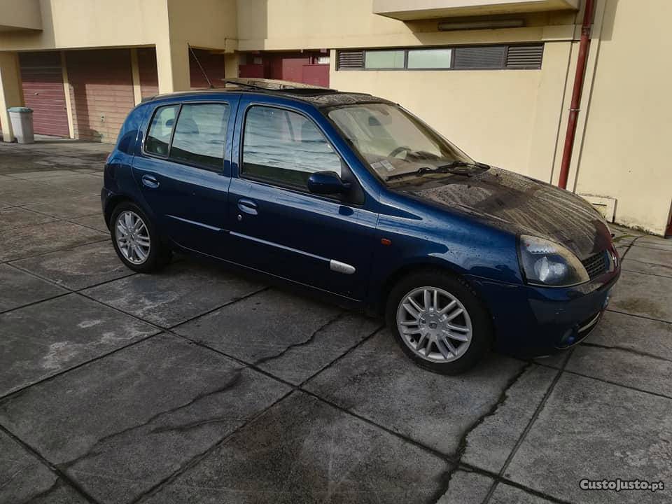 Renault Clio cc 110cv Maio/02 - à venda - Ligeiros