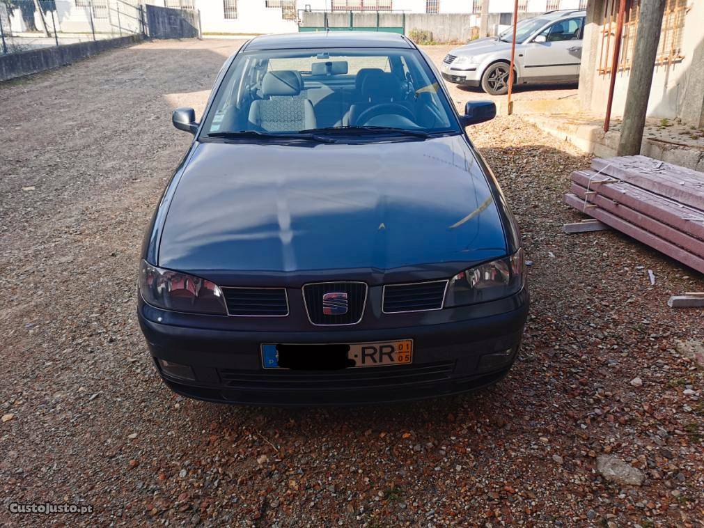 Seat Ibiza 1.9 TDi 90cv Maio/01 - à venda - Ligeiros