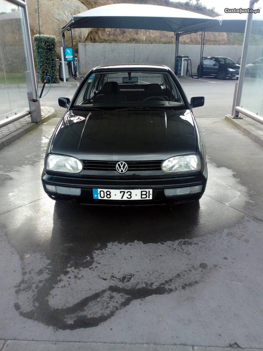 VW Golf 1.4 cl Dezembro/92 - à venda - Ligeiros