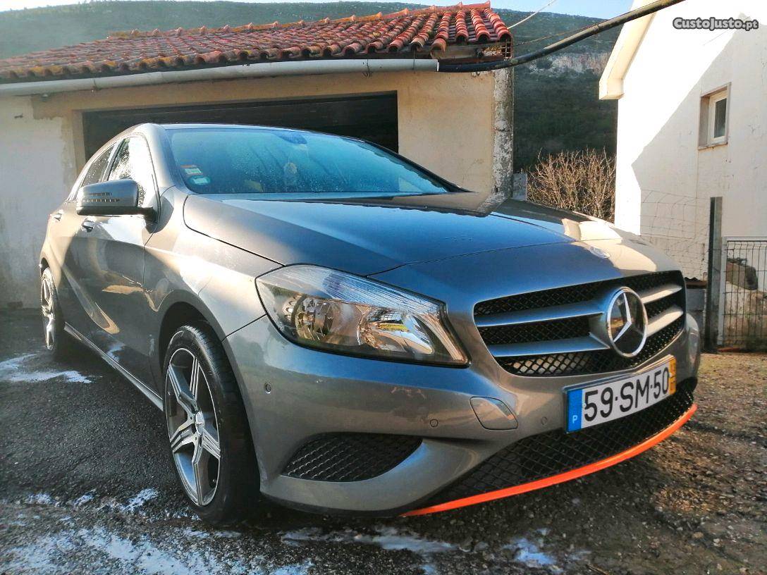 Mercedes-Benz A 200 Urban Julho/13 - à venda - Ligeiros