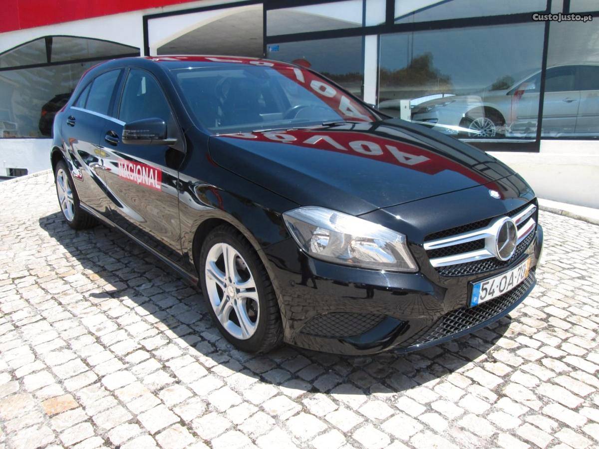 Mercedes-Benz A 220 blueefficiency aut. Março/13 - à venda