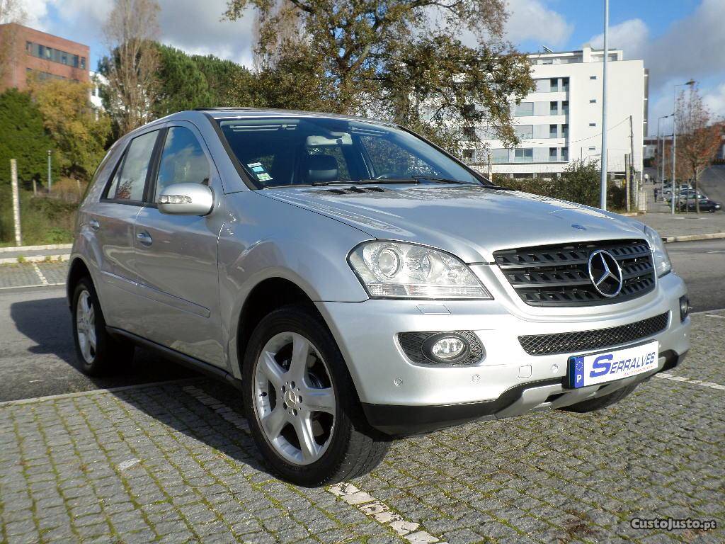 Mercedes-Benz ML  CDI 224CV Outubro/05 - à venda -