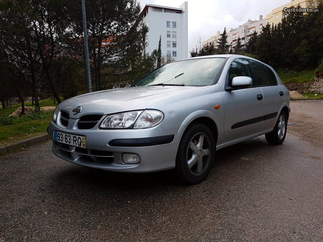 Nissan Almera 1.5 Fevereiro/01 - à venda - Ligeiros