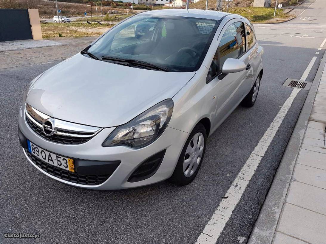 Opel Corsa 1.3cdti Setembro/13 - à venda - Comerciais /