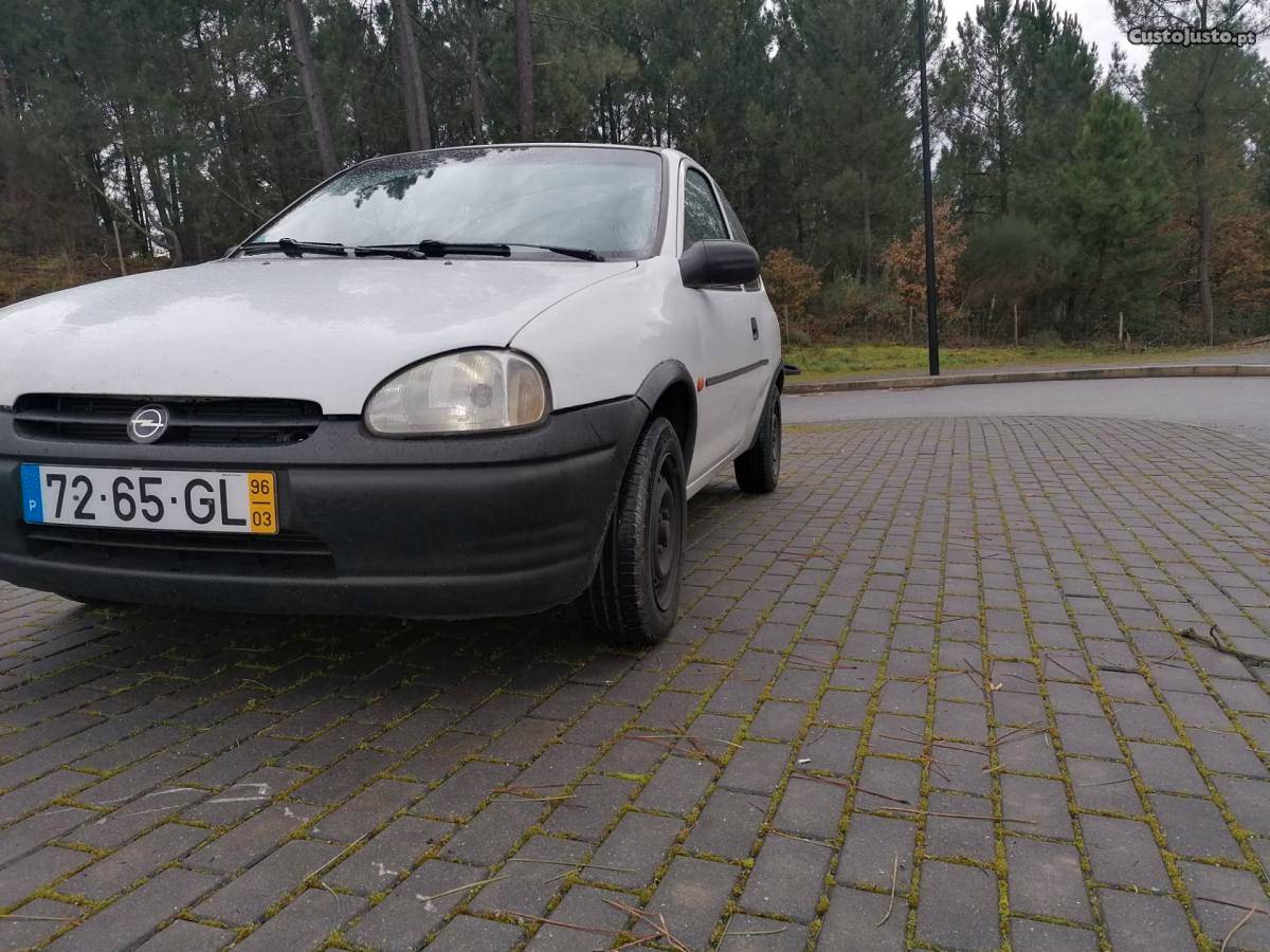 Opel Corsa 1.7 isuzu Março/96 - à venda - Ligeiros