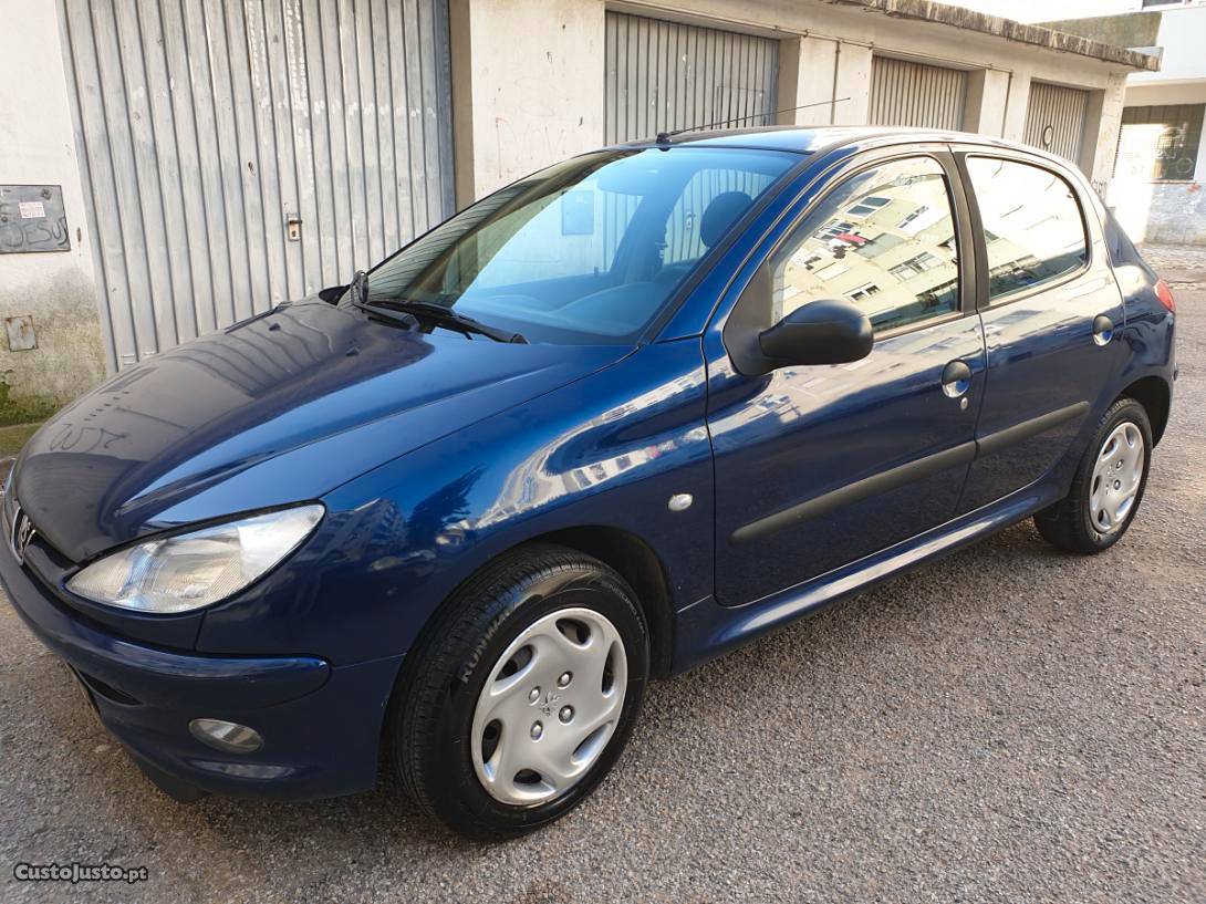 Peugeot 206 Diesel 1.9 cilin Outubro/00 - à venda -