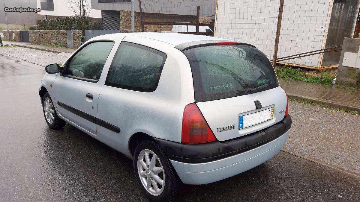 Renault Clio 1.9d Junho/00 - à venda - Ligeiros