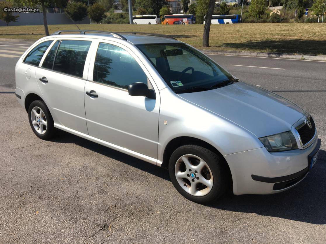 Skoda Fabia 1.2 HTP Break Agosto/04 - à venda - Ligeiros